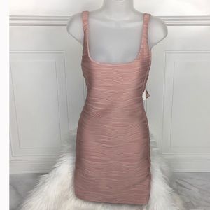 Light pink textured dress, NWT. Bought in Spain, M